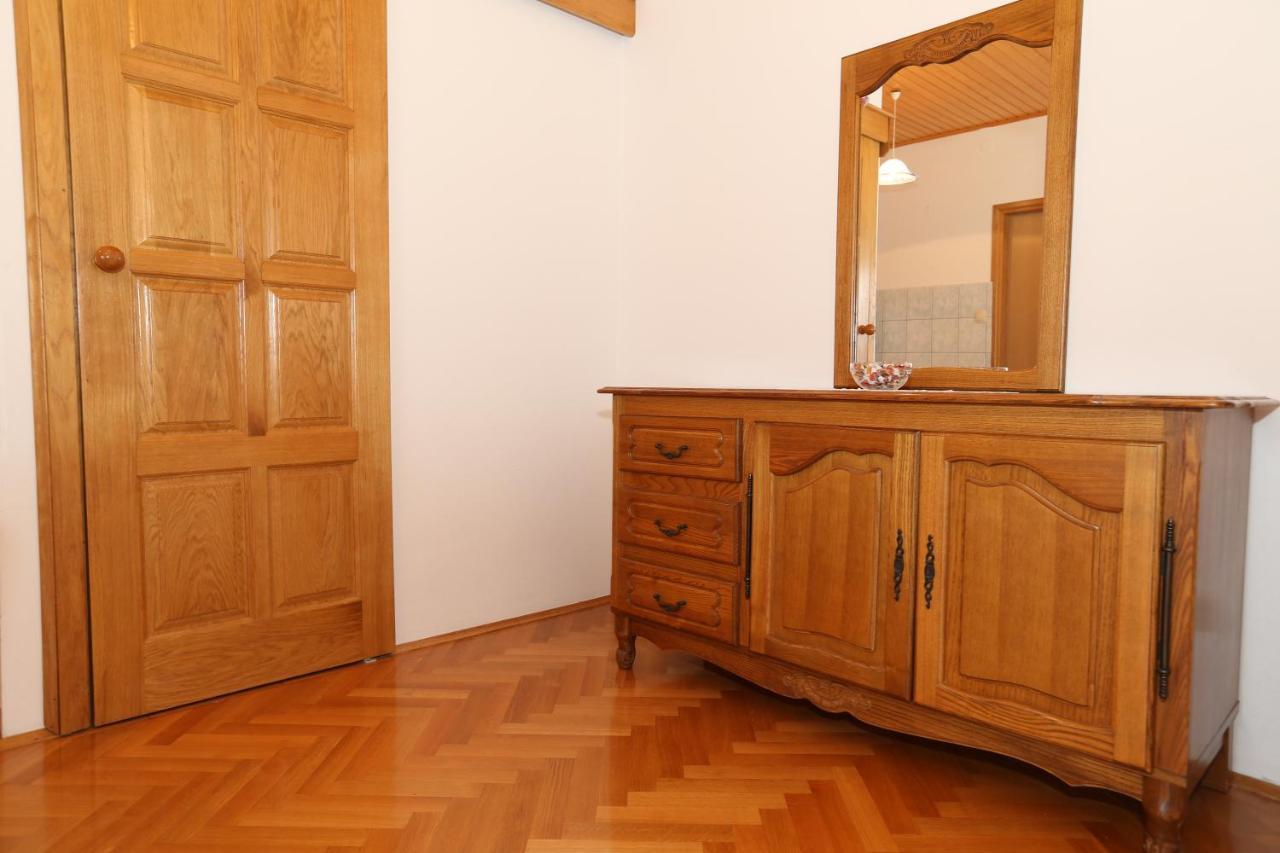 Apartment Nada Baska (Krk)